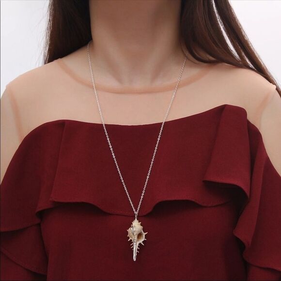 Fabulous Treasure Conch Shell Necklace (j3) - Picture 7 of 8
